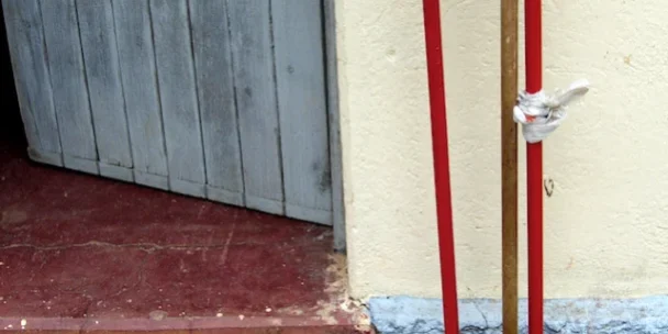 CaoGuimaraes_Gambiarras_4-e1533304635752-609×1024